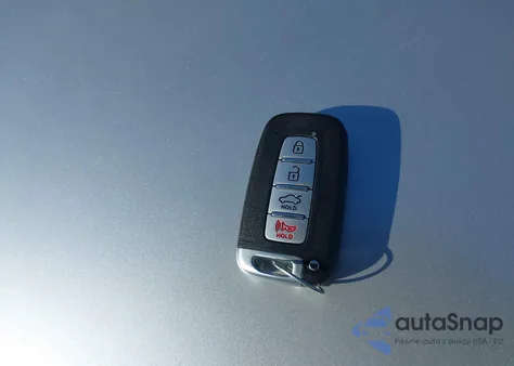 2013 Hyundai Genesis 3.8 z USA, uszkodzony, nr VIN KMHGC4DD3DU253382